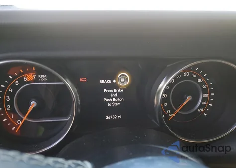 2021 Jeep Wrangler Unlimited Sahara z USA, uszkodzony, nr VIN 1C4HJXEN1MW680135